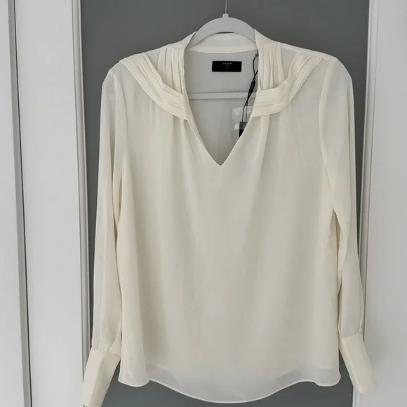 Tahari Ivory Pleated Blouse - nwt - Picture 1 of 9